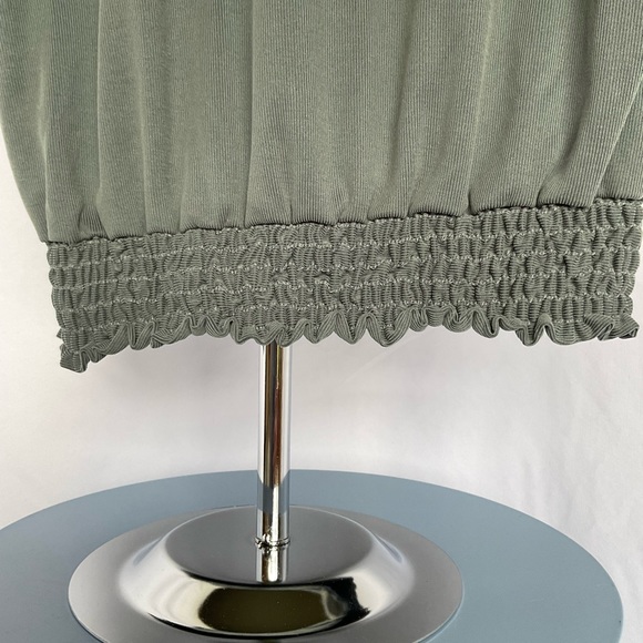 Green Envelope Los Angeles Gray Ruched Blouse - Size Small - Feminine Casual - Picture 6 of 7